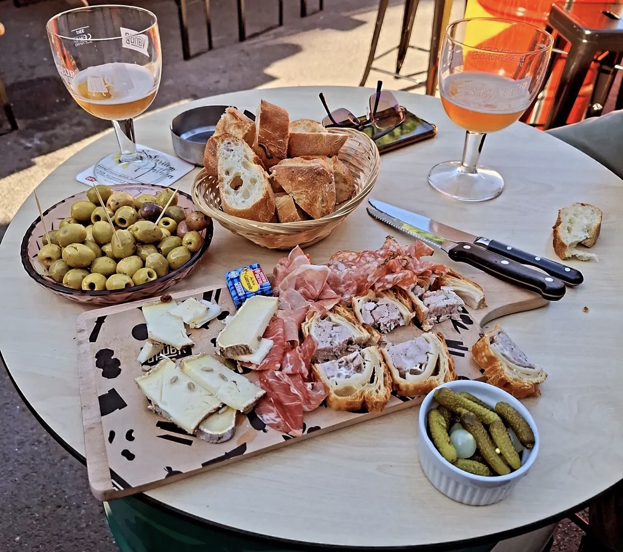 Bière et tapas terrasse
